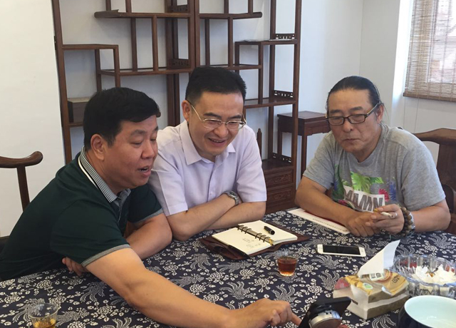 当代诗人、国家一级导演陈云其先生参观考察启润影视