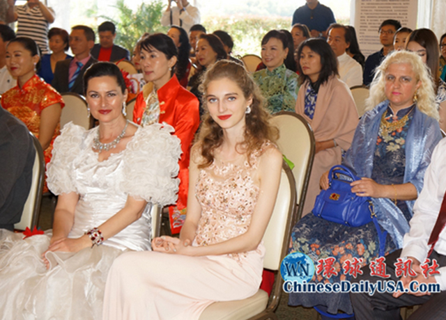 美国主流媒体《环球通讯社》网站3月21日首页刊发报道：《穿旗袍的女人》配角海选与“美洛杯”旗袍大赛4月24日开赛