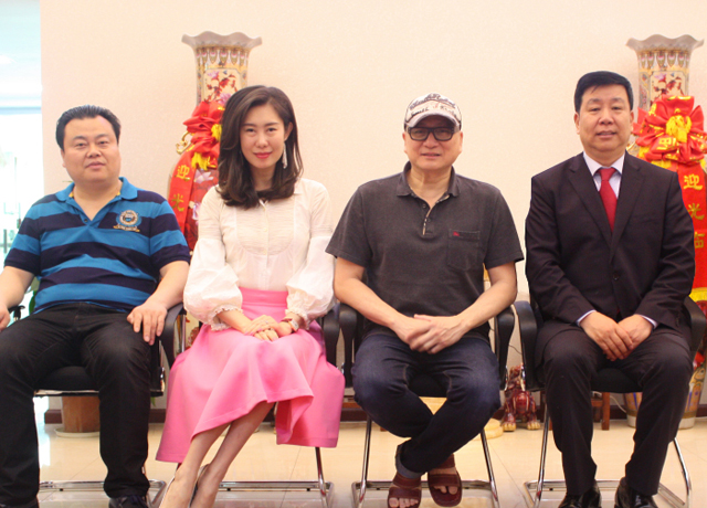 香港著名影星汤镇业携夫人莅临我司