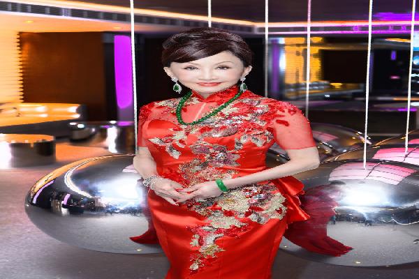 《穿旗袍的女人》背后故事之郑明明