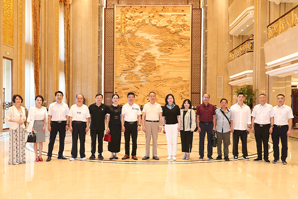 上海众润逸夫影业考察东阳花园集团公司拟定“邵逸夫电影艺术大学”！